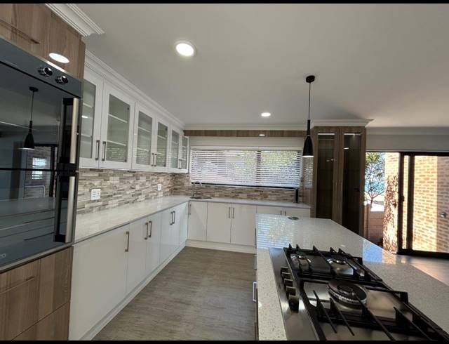 4 BEDROOM HOUSE FOR SALE IN WAVECREST